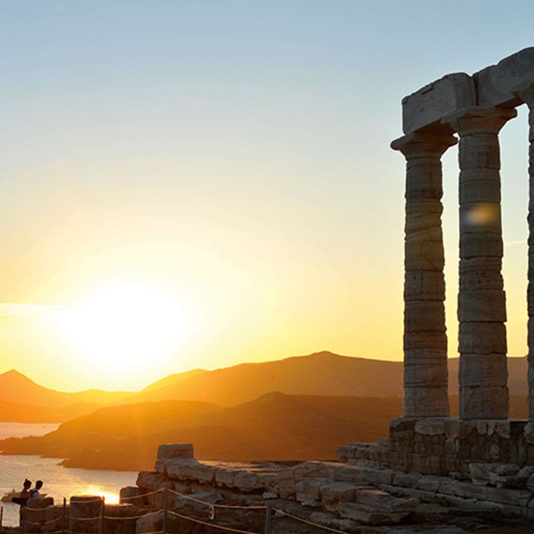 Una travesía por el Egeo de Atenas a Santorini, el mar de los héroes y los dioses