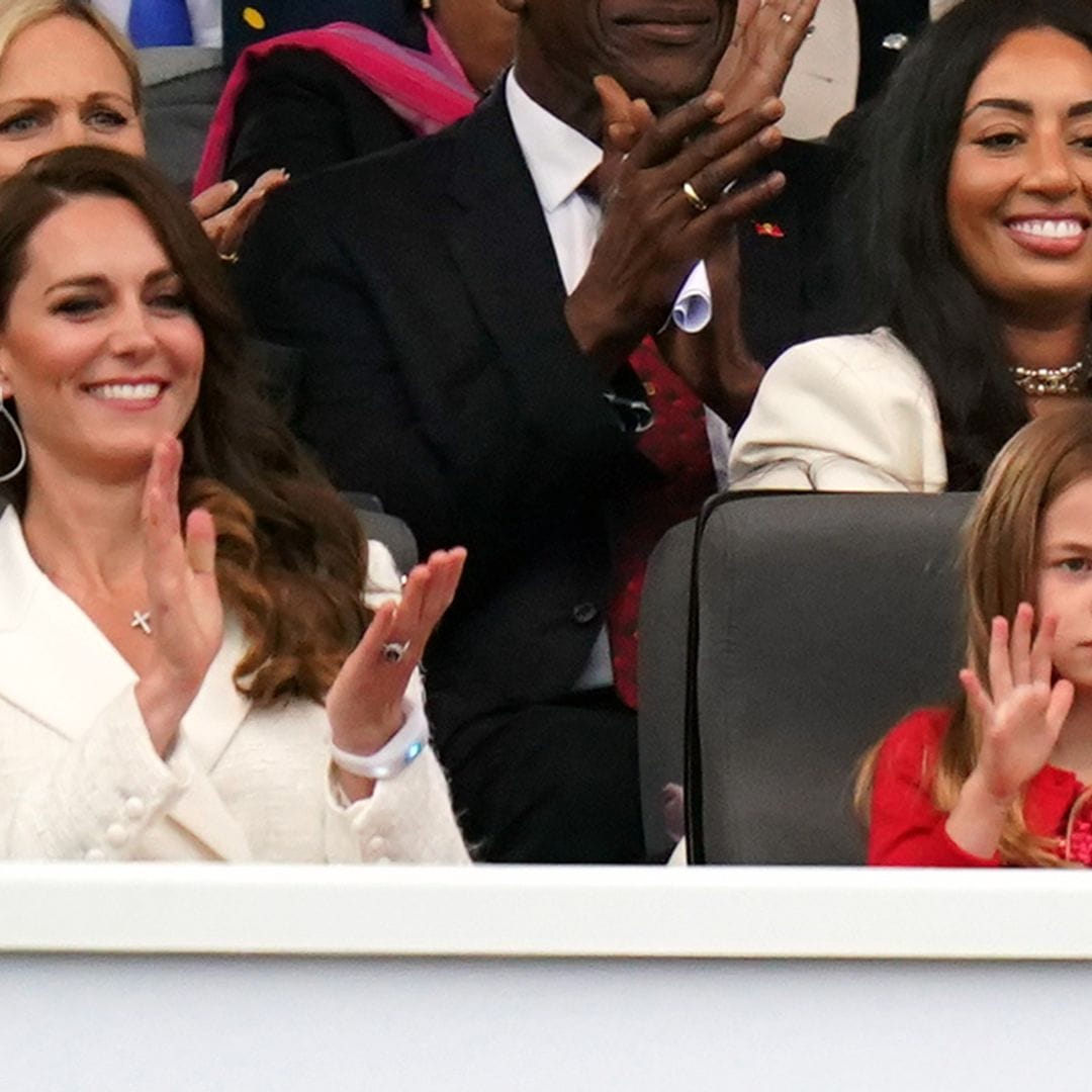 El 'vestido-blazer' de Kate Middleton y sus trucos para acertar de blanco en un evento de noche