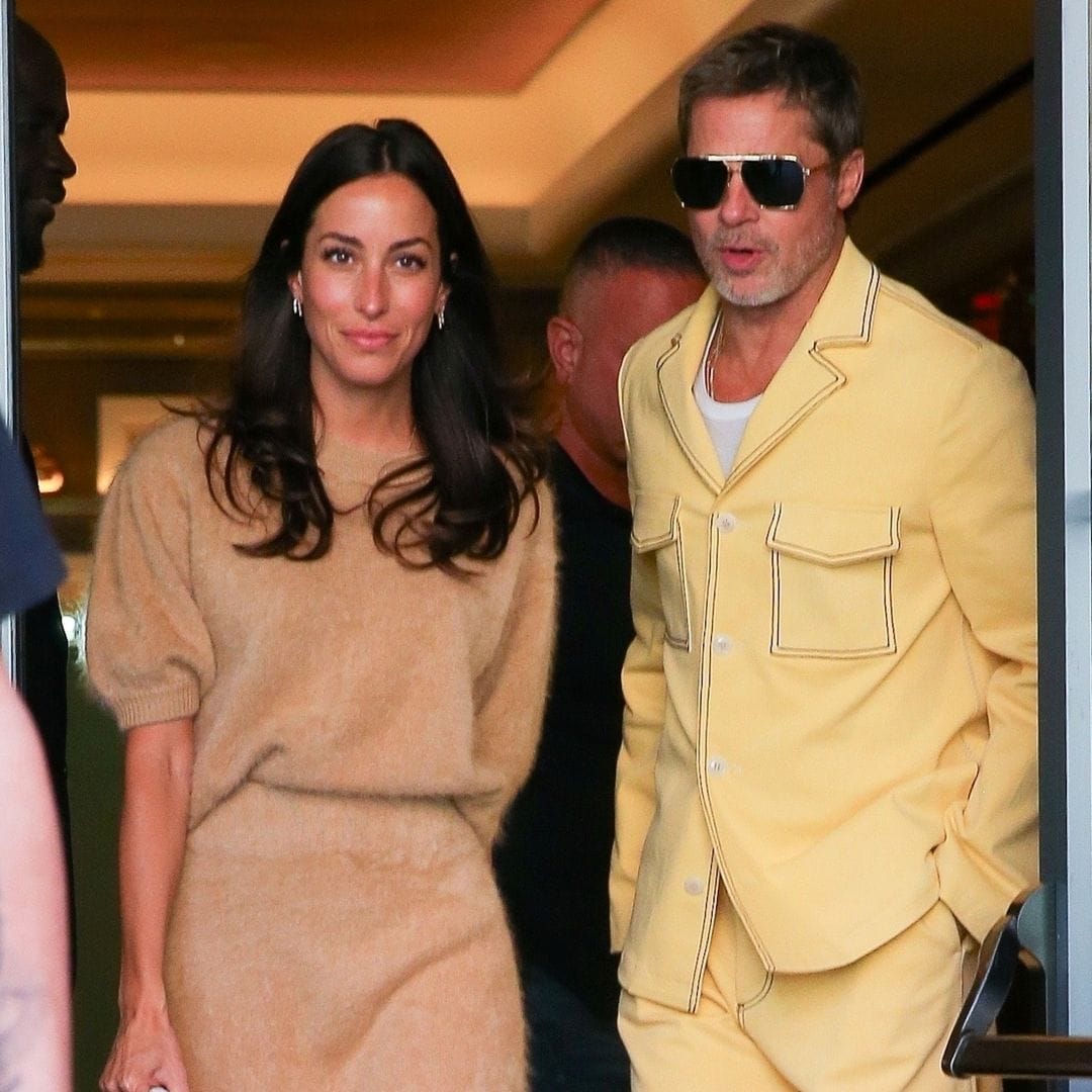 El romántico gesto de Brad Pitt hacia Inés de Ramón: ¡un colgante con su inicial!