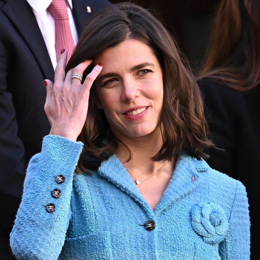 Los looks de Carlota, Beatrice y Alexandra: las 'royals' que renuevan la elegancia 