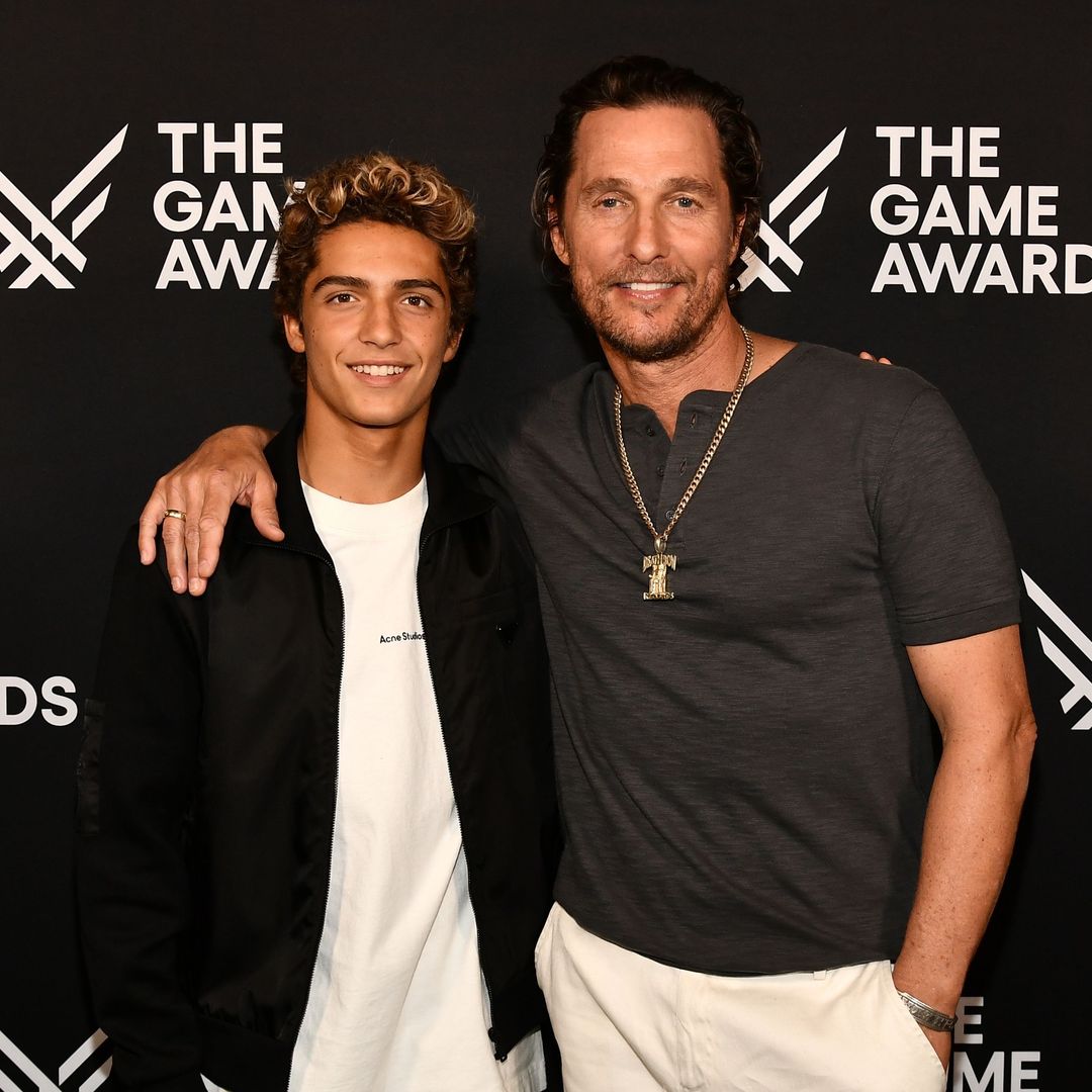 Así es Levi, el hijo de Matthew McConaughey de 16 años que sigue sus pasos en el cine y va a debutar como actor