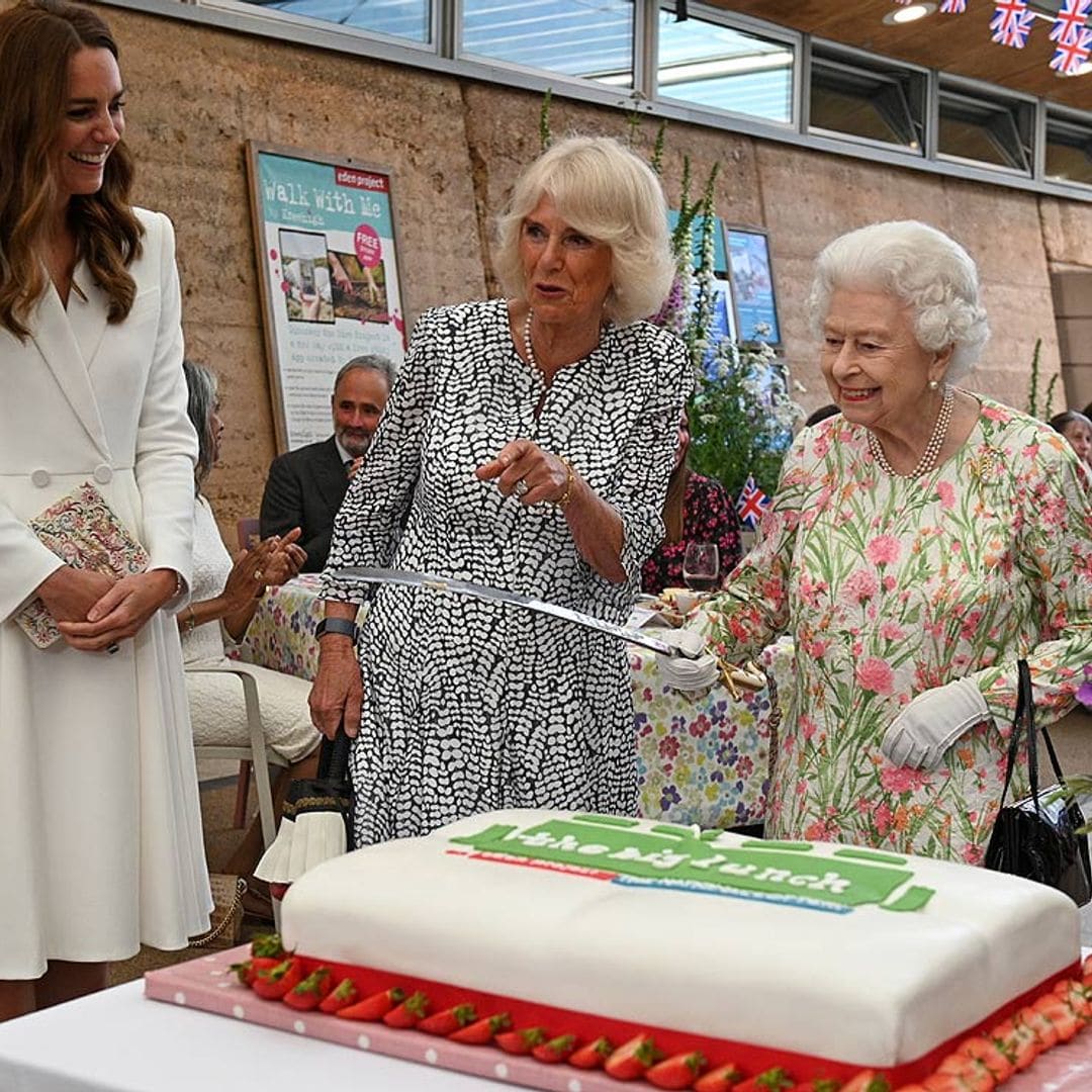 Isabel II, junto a su familia, ejerce de anfitriona de los líderes del G7