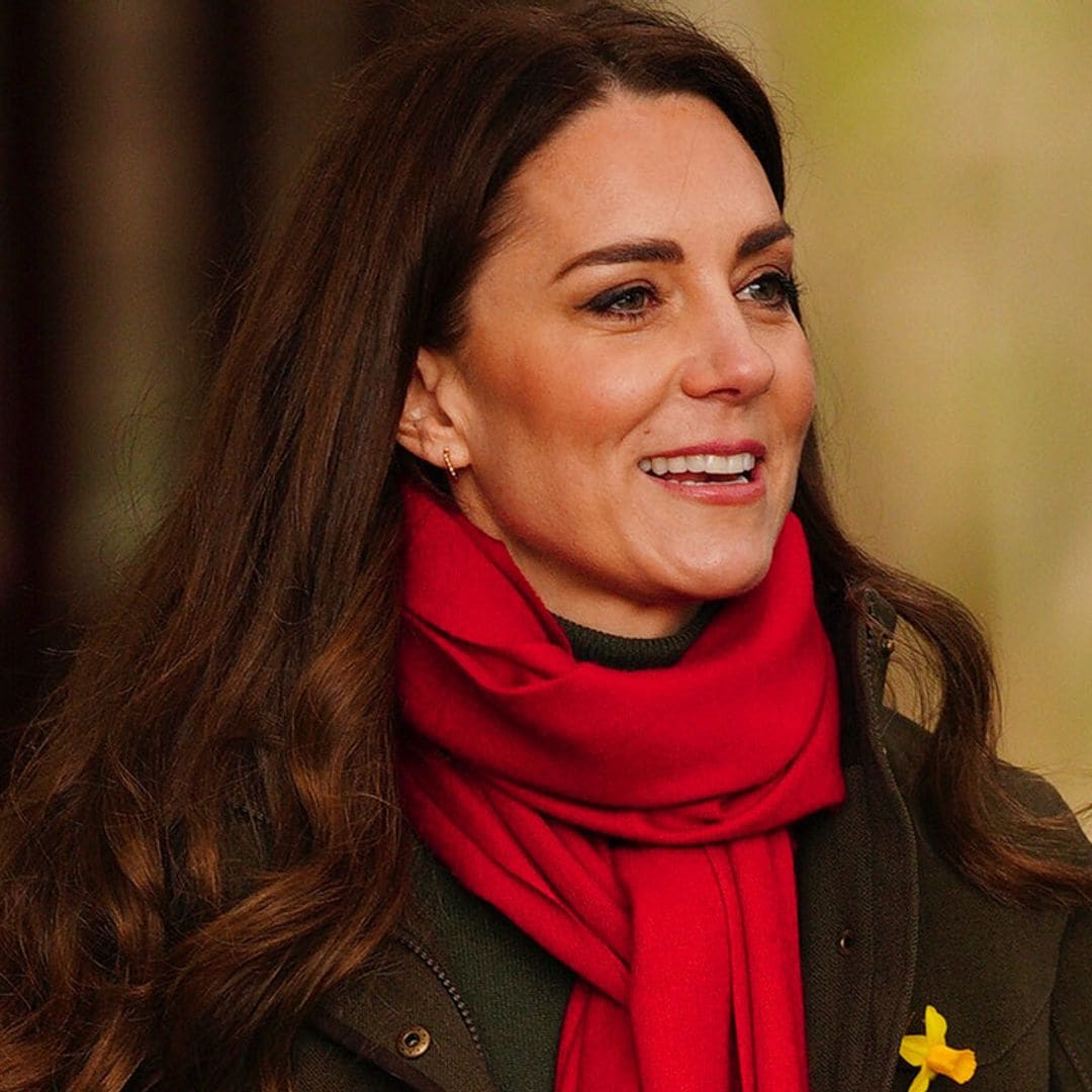 El 'déjà vu' de Kate Middleton con su look más cómodo y con botines veganos