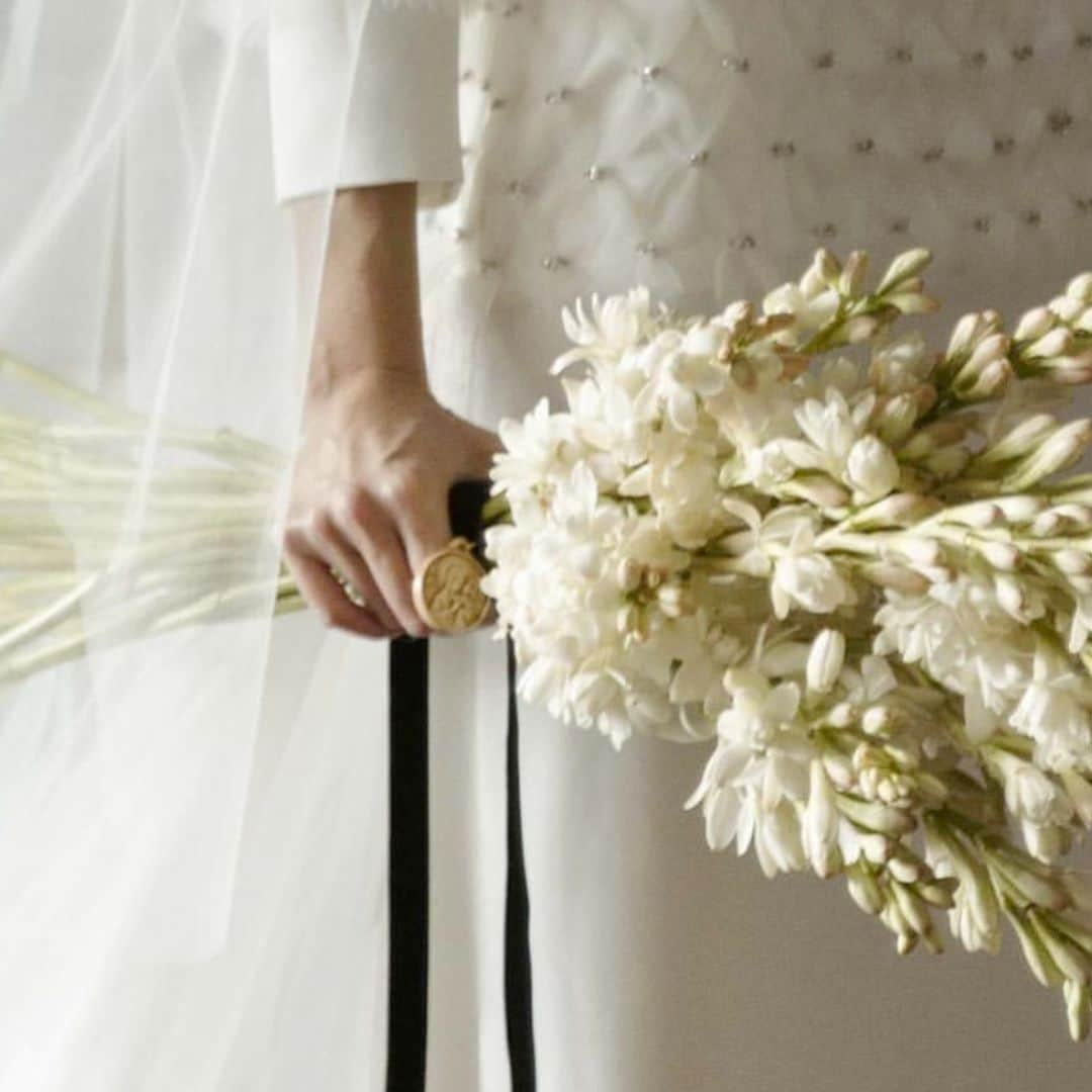 Ramos de novia de un solo tipo de flor, la tendencia que triunfa entre las más elegantes