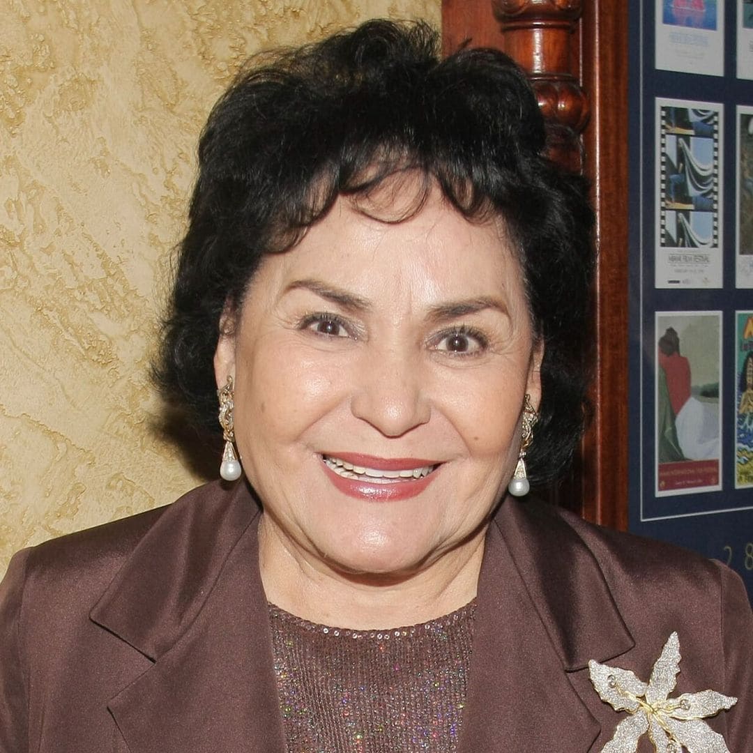 Carmen Salinas ya reposa al lado de su hijo Pedrito