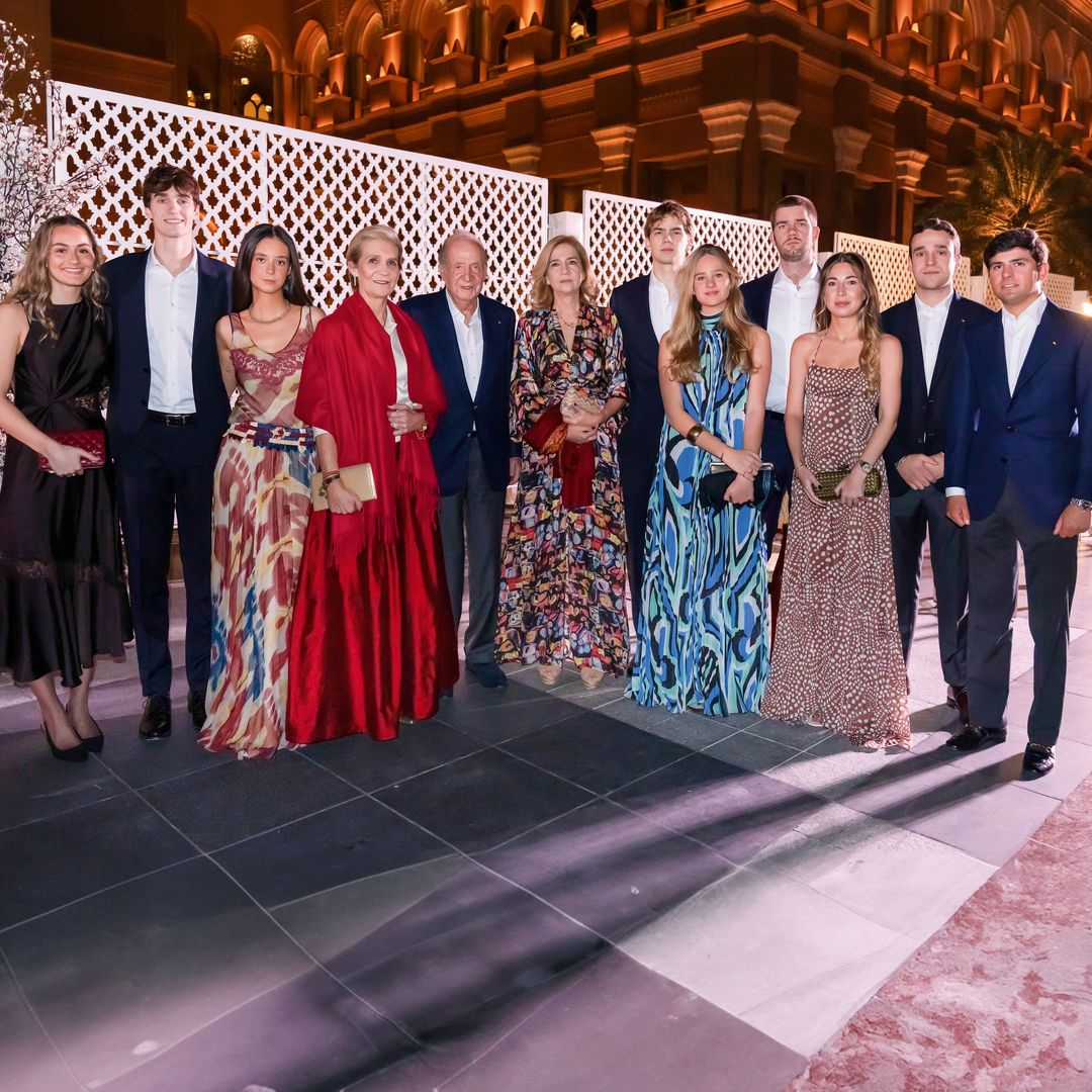 King Juan Carlos with his grandchildren and daughters