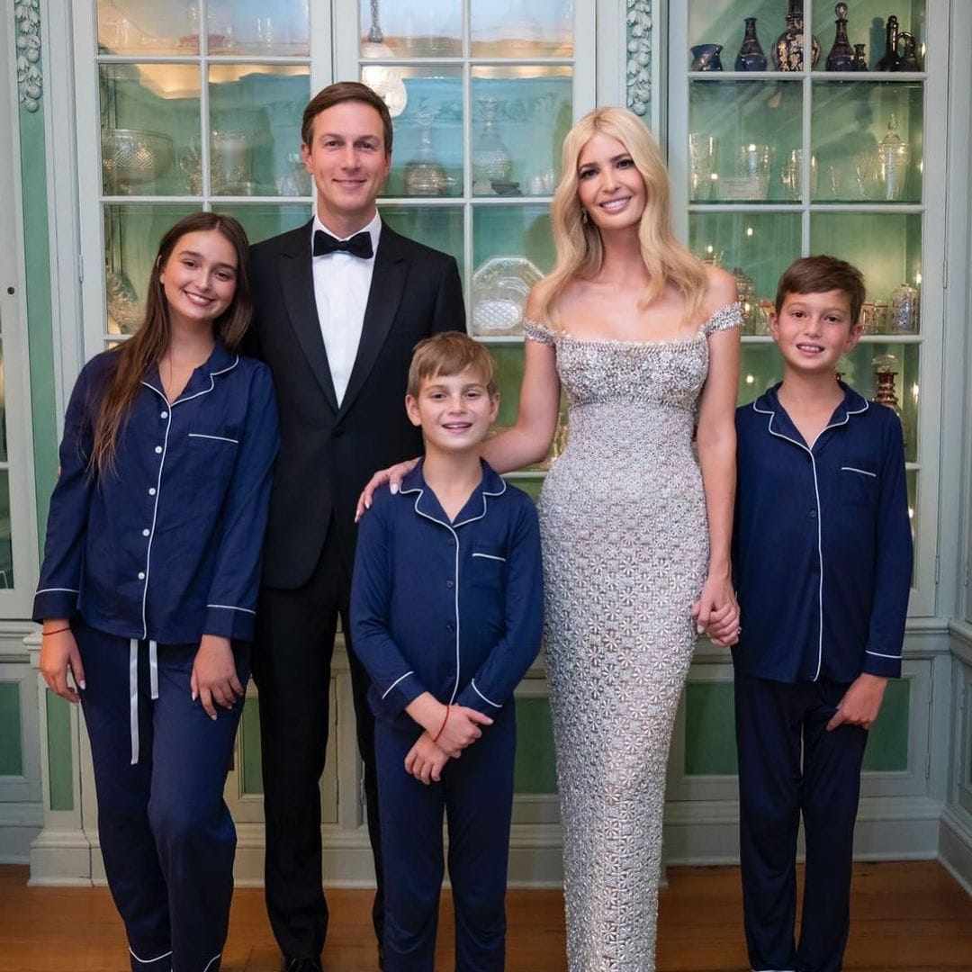 Ivanka Trump, con vestidazo y sus hijos en pijama horas antes de la toma de posesión de Donald Trump