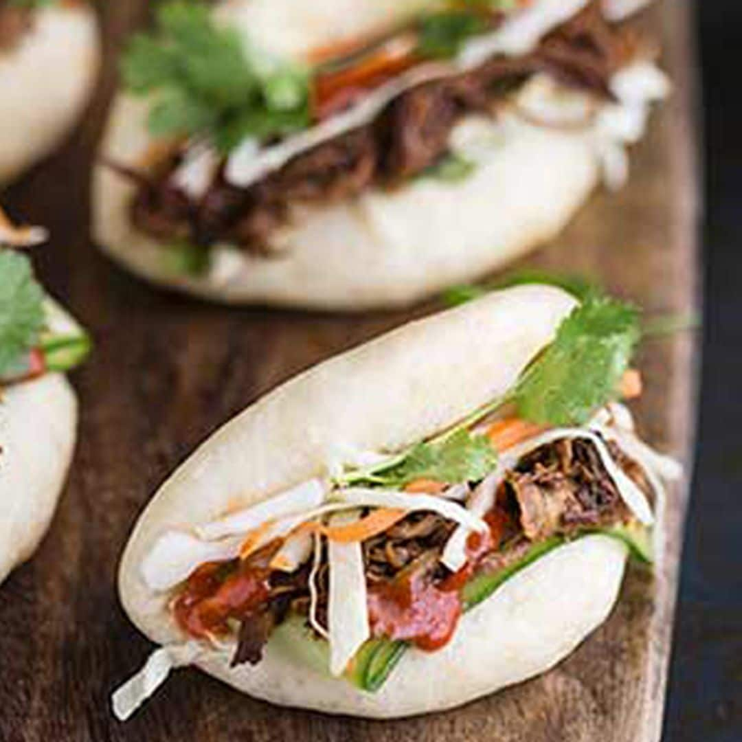 Baos de 'pulled pork' y salsa 'hoisin'