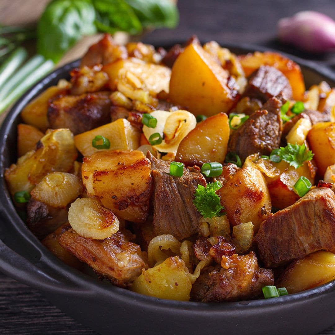 Estofado de ternera con patatas y chalotas