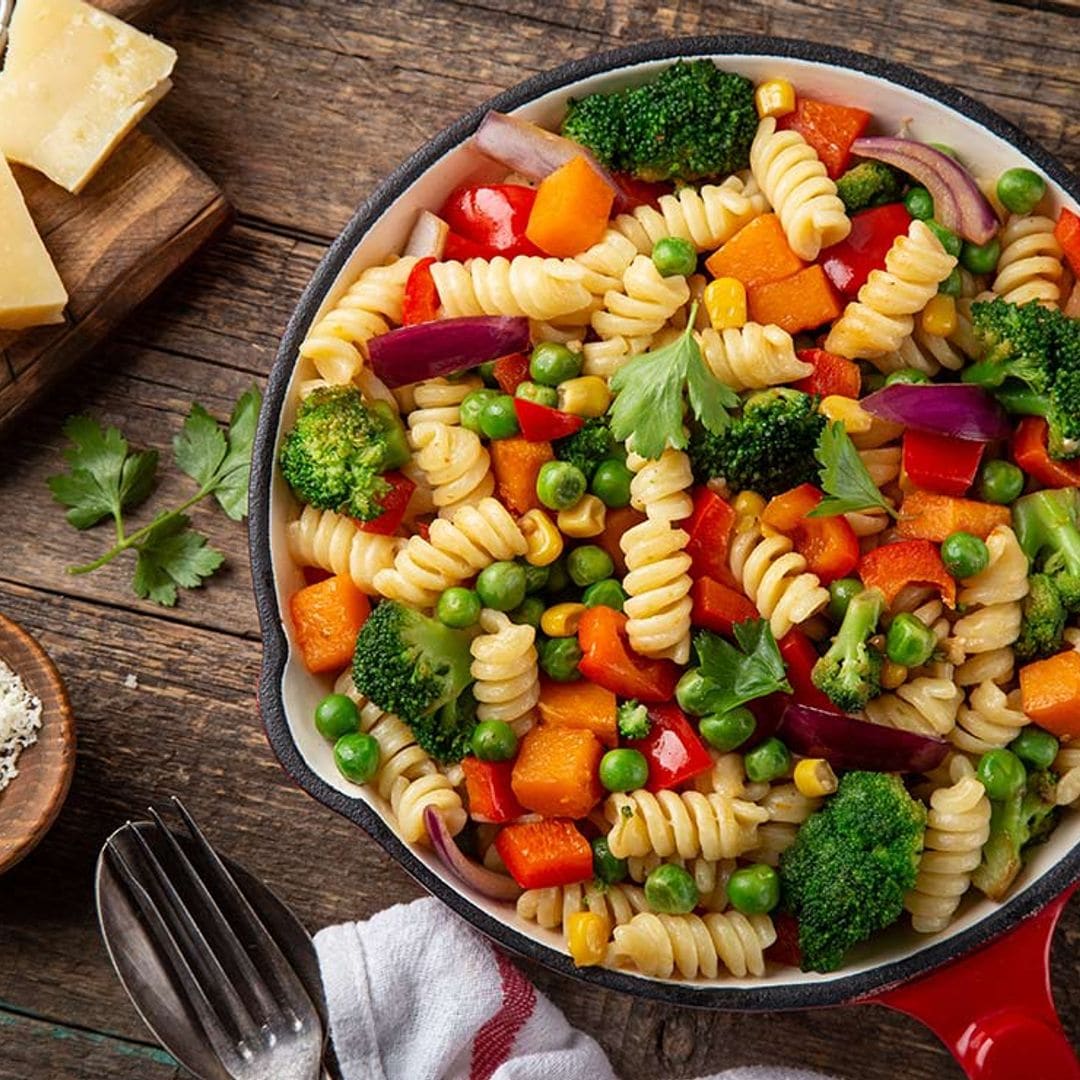 Ensalada de pasta con vegetales