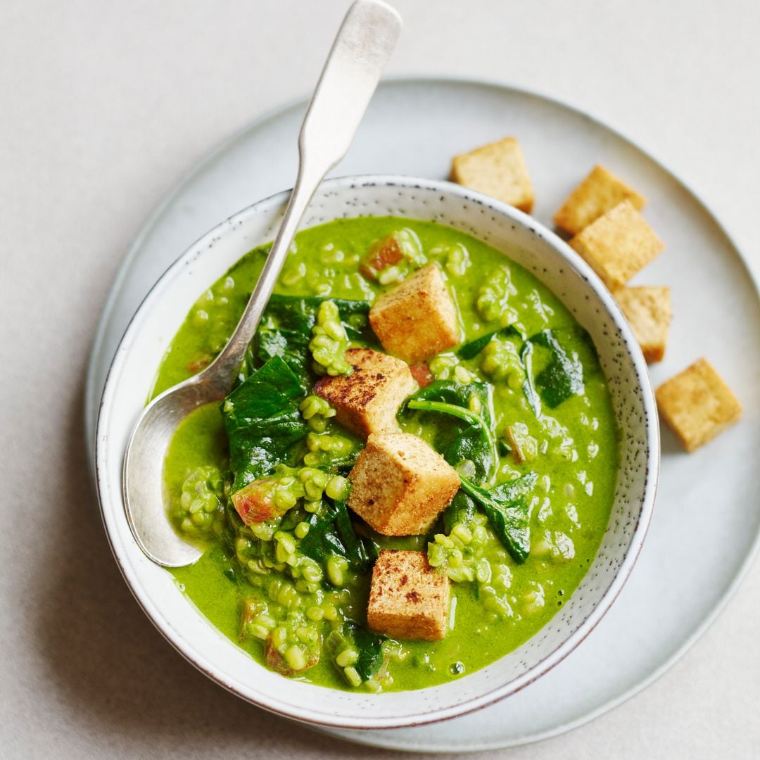 'Dahl' de lentejas con espinacas y tofu