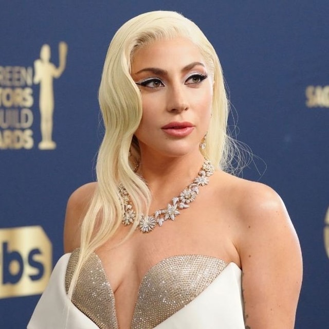 lady gaga look sag awards detalle oculto