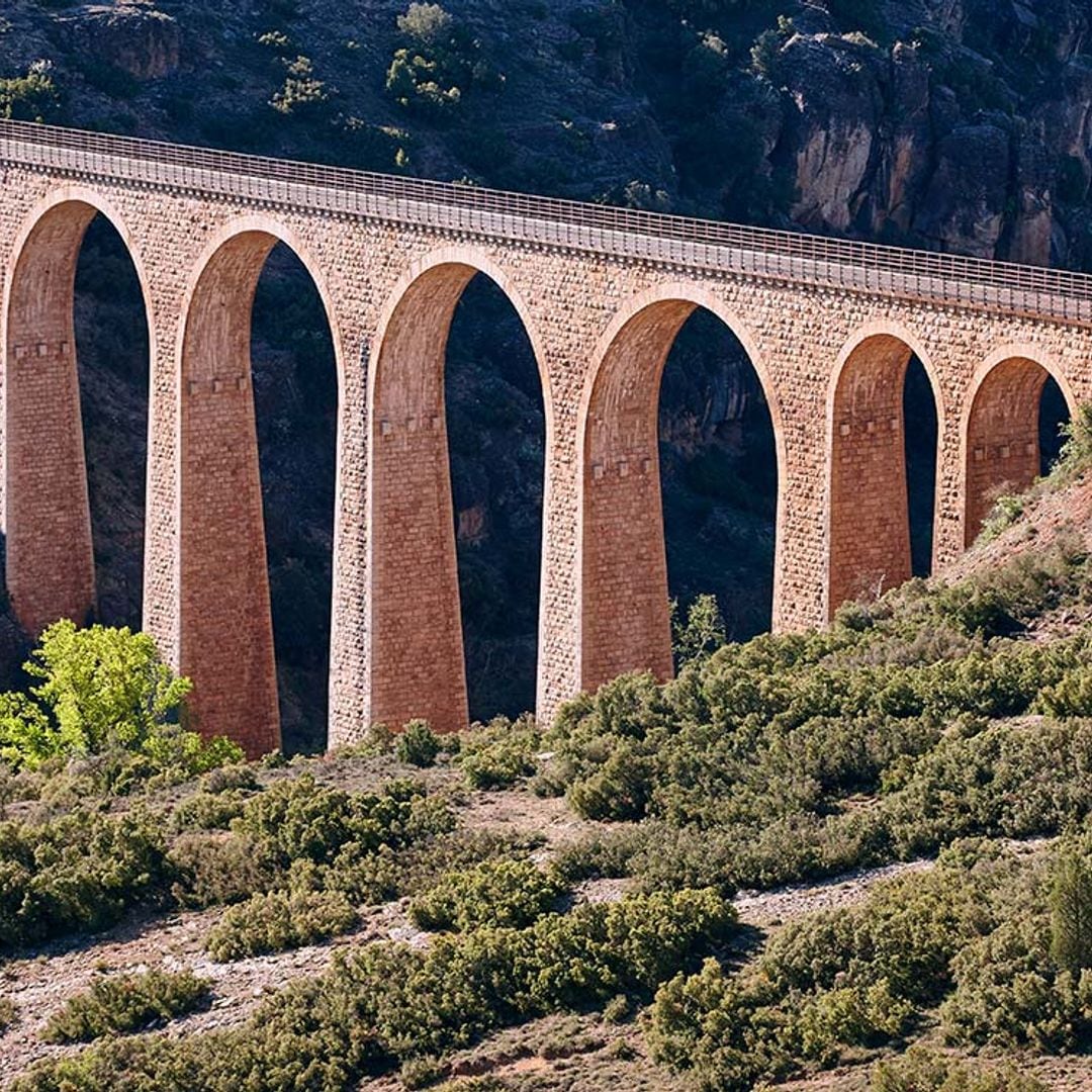 La Ruta de los Ojos Negros: en bici  desde Teruel a Valencia