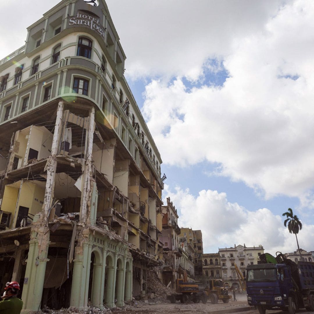 Vuelve a casa el gallego herido por la explosión del hotel de La Habana en la que falleció su novia