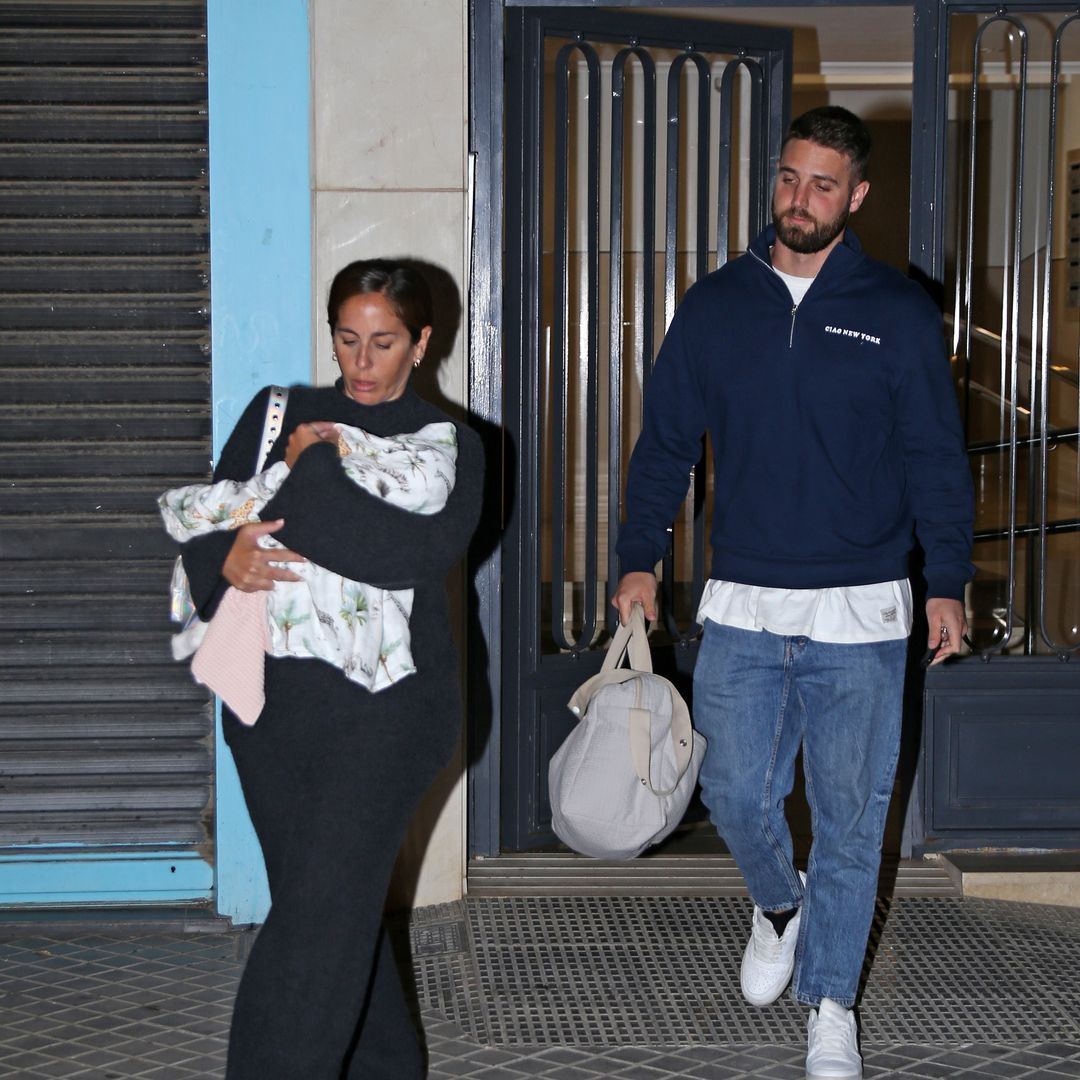 El significativo viaje de Anabel Pantoja con su bebé y su novio a Córdoba en medio de la tormenta