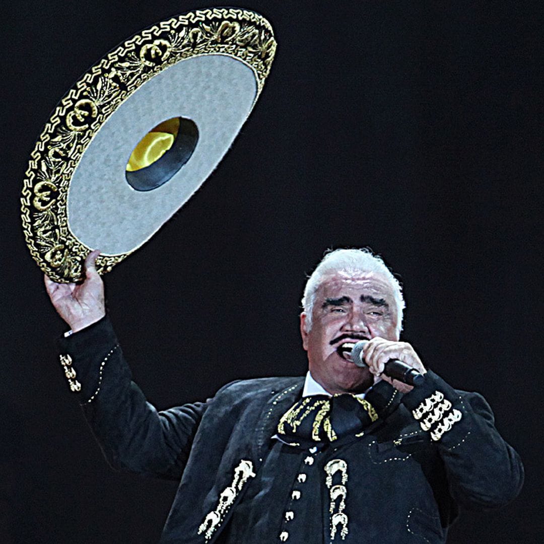 Vicente Fernández, ingresado desde agosto, continúa su lenta recuperación tras una caída en casa