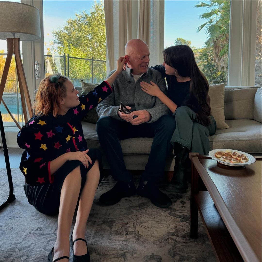 La conmovedora reaparición de Bruce Willis con sus hijas por Acción de Gracias