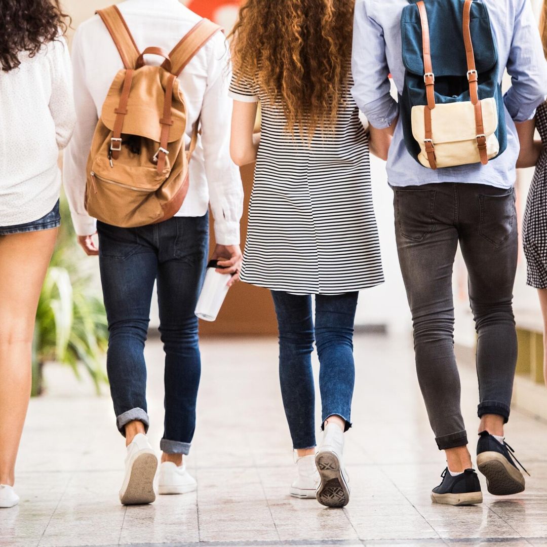 Si tu hijo pasa del colegio al instituto, ten en cuenta estos consejos