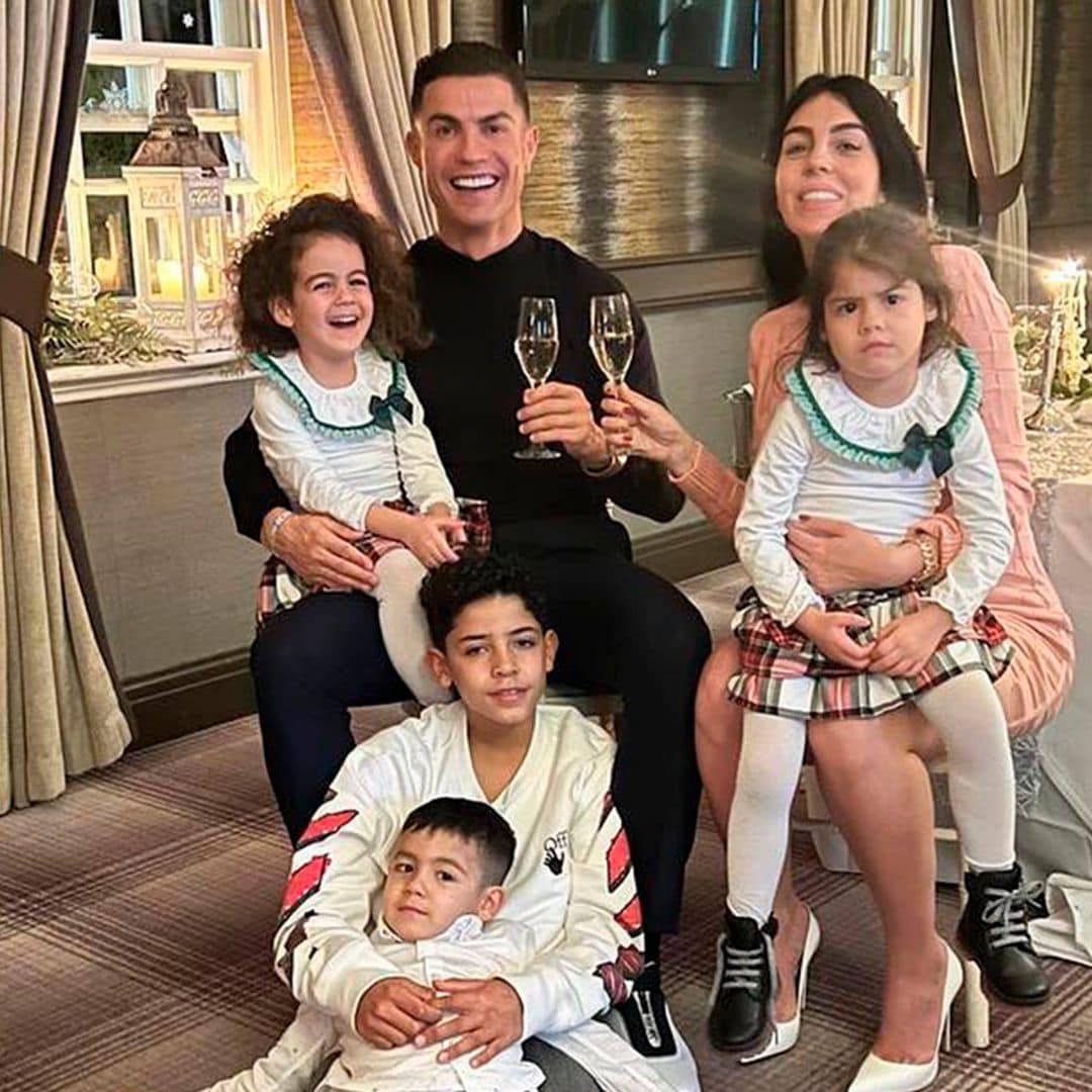 El superpapá Cristiano cumple 37 años feliz junto a Georgina y sus niños mientras espera a los gemelos