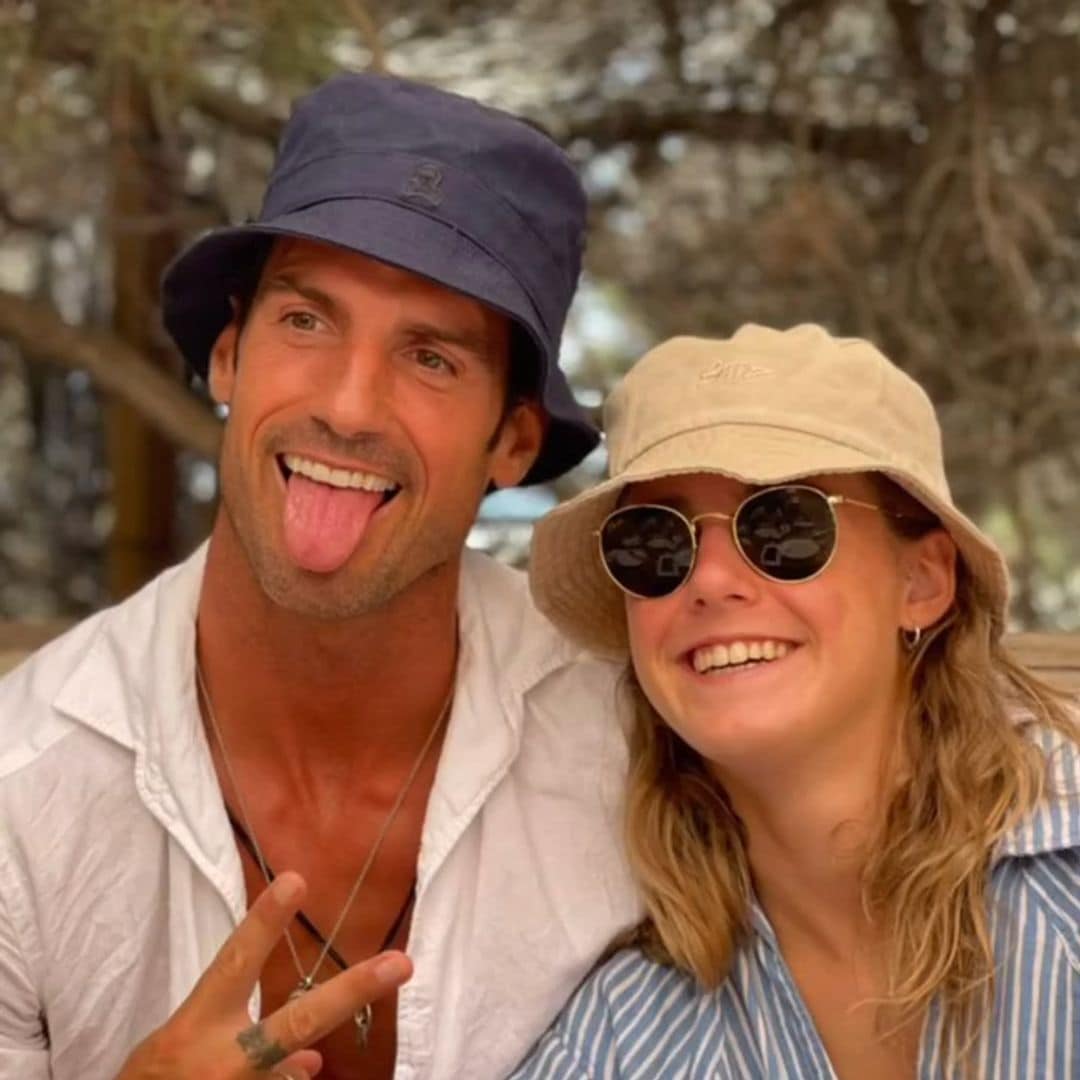 Aitor Ocio con su hija Naia en Ibiza a principios de julio de 2024