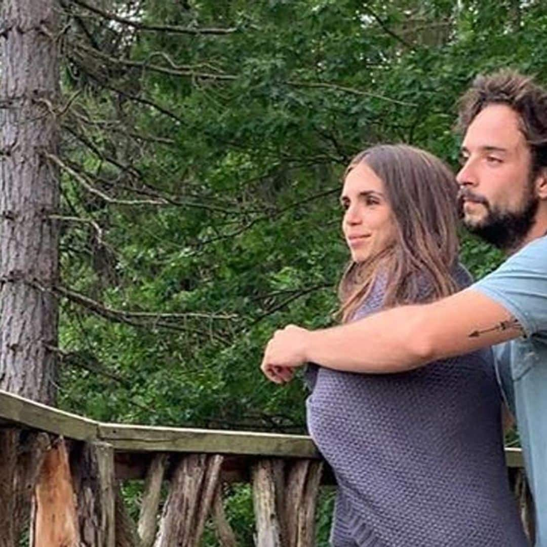 El romántico 'descansito' de Elena Furiase y Gonzalo Sierra ¡en lo alto de un árbol!