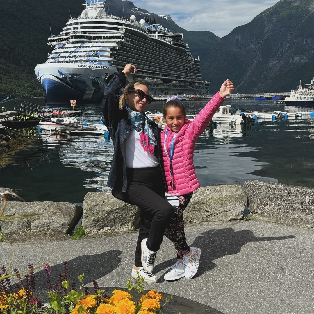 Adamari López y Alaïa continúan con su aventura por Europa ahora en Noruega