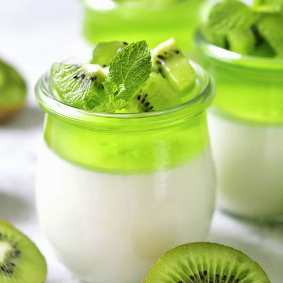 'Panna cotta' con gelatina de kiwi