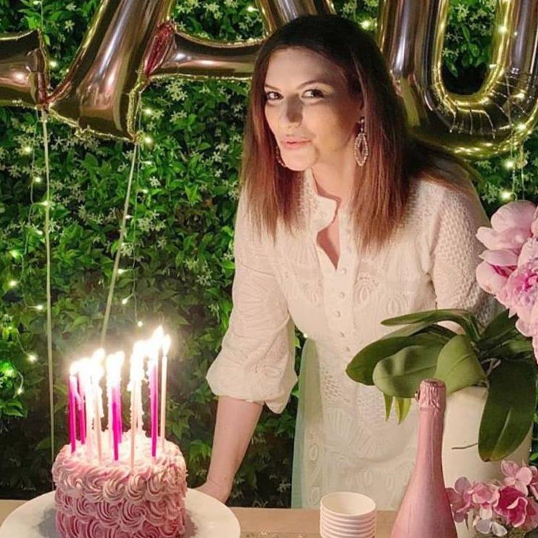 Globos, luces y muchas rosas: Laura Pausini celebra sus 46 años en un jardín de cuento de hadas