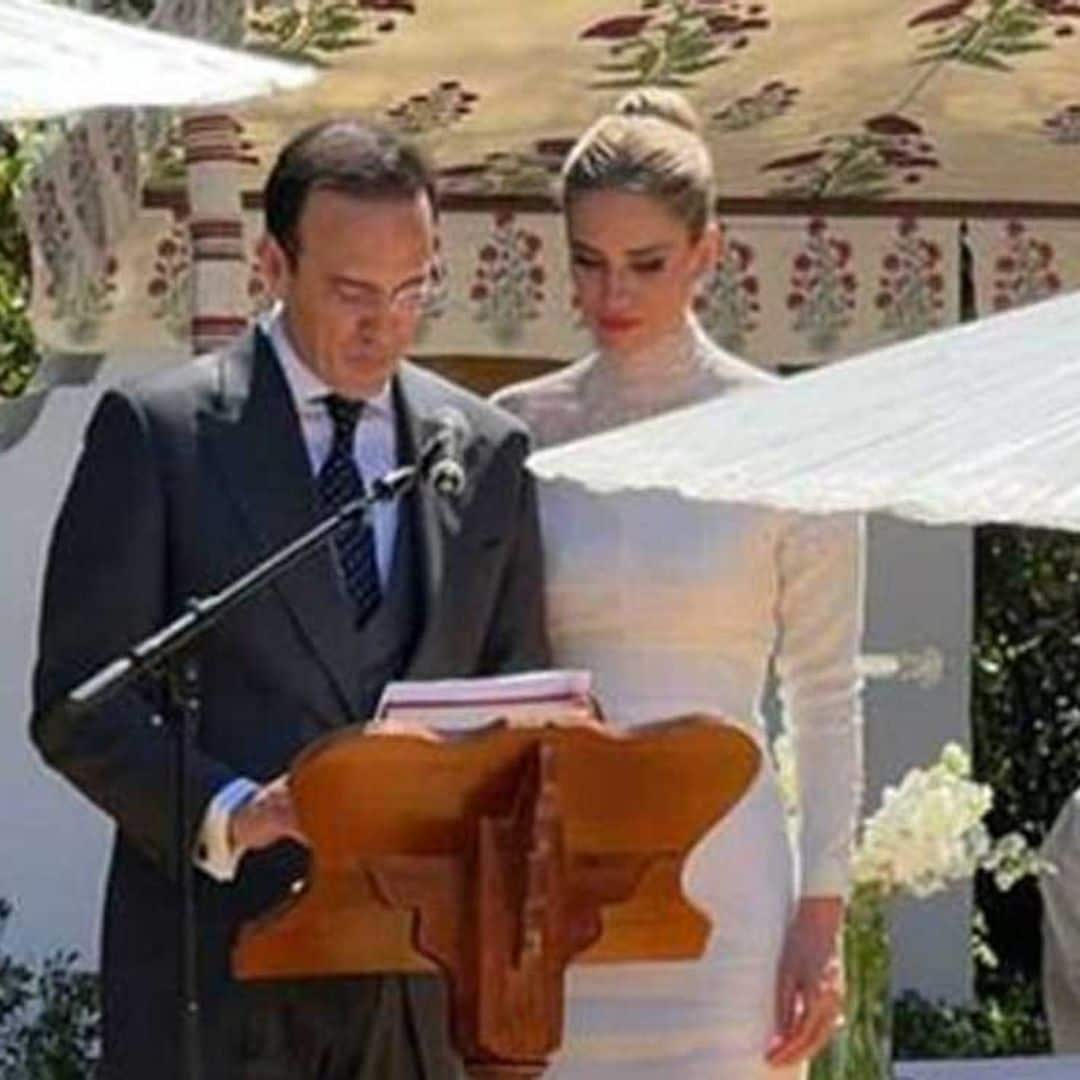 La euforia de los novios en el banquete y todos los detalles de la boda sevillana de Teresa Baca