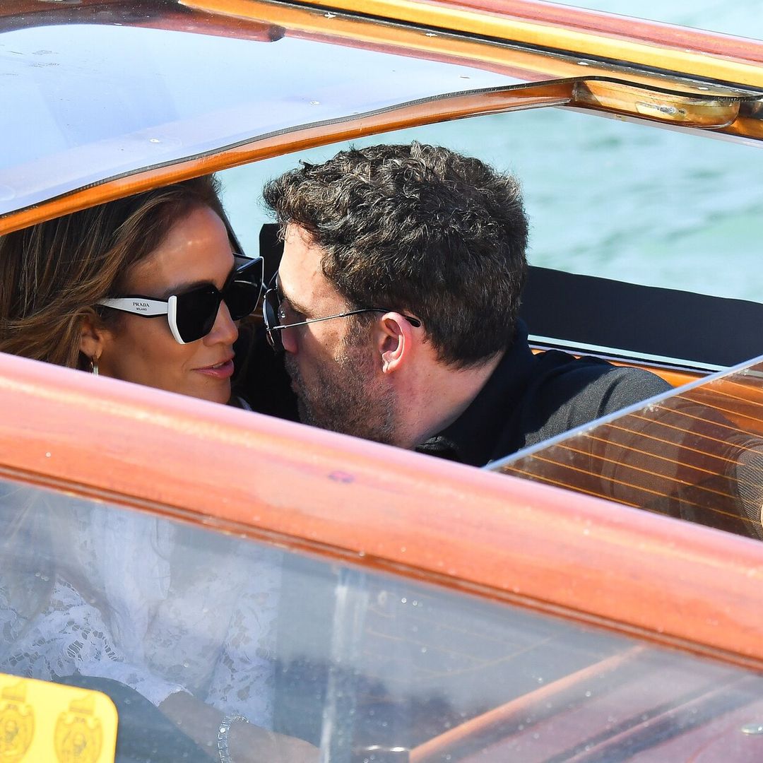 Ben Affleck lleva a Jennifer Lopez al Festival de Cine de Venecia para el estreno de ‘The Last Duel’
