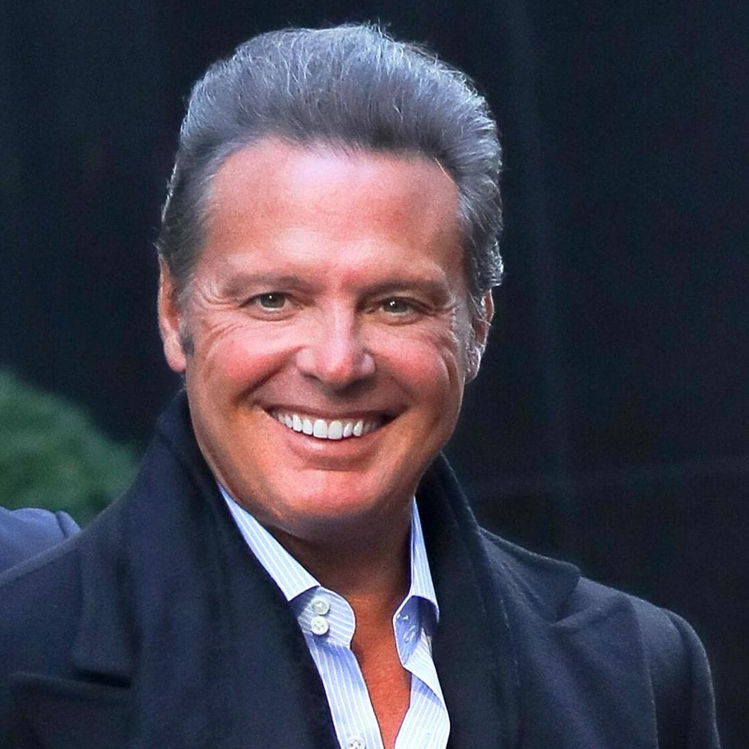 Luis Miguel reaparece en Miami feliz y con un look rejuvenecido