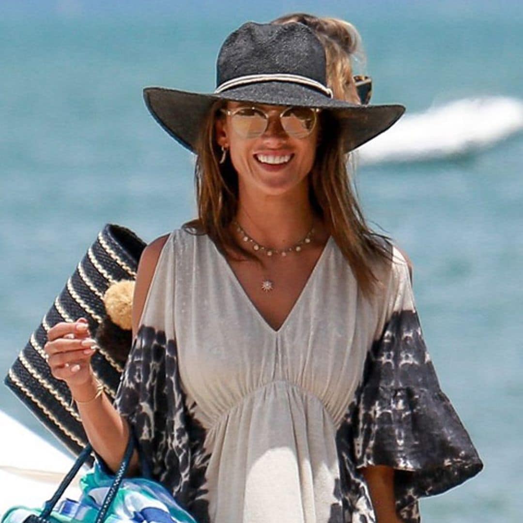 Los secretos de estilo de Alessandra Ambrosio en 10 prendas clave