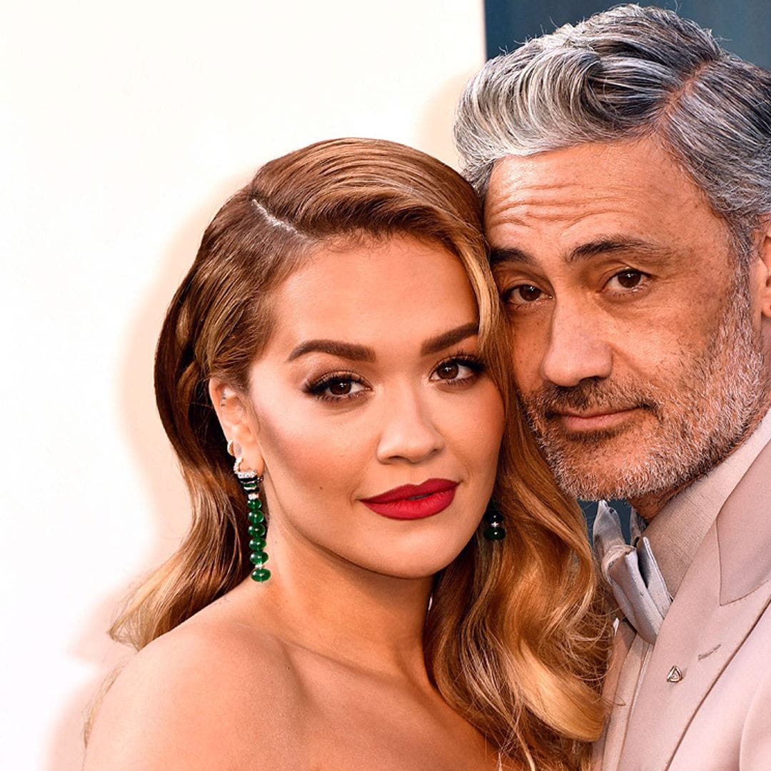 Rita Ora y Taika Waititi se han prometido: así están planeando su boda