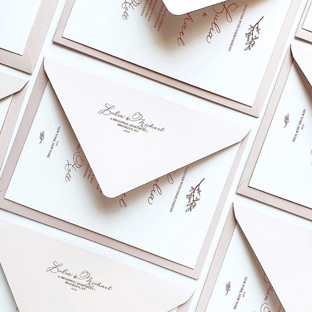 Sí, te vas a enamorar de estas invitaciones de boda en cuanto las veas