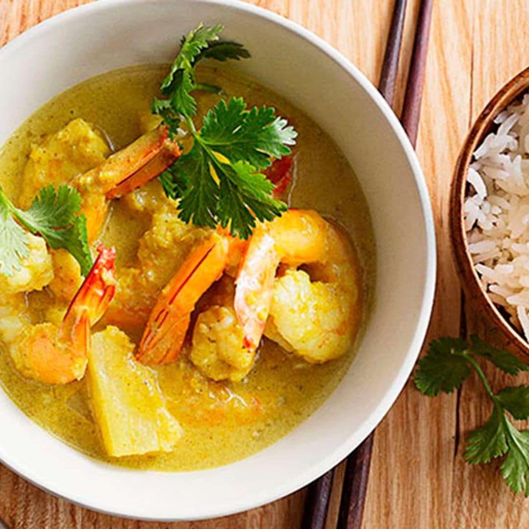 Curry suave de gambas con piña