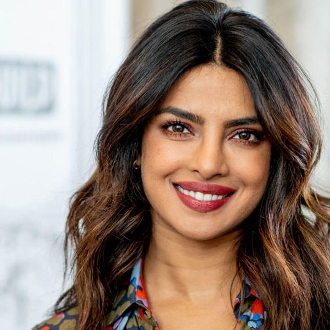 ¡Sencillísimo! El truco para lucir una melena saludable como la de Priyanka Chopra