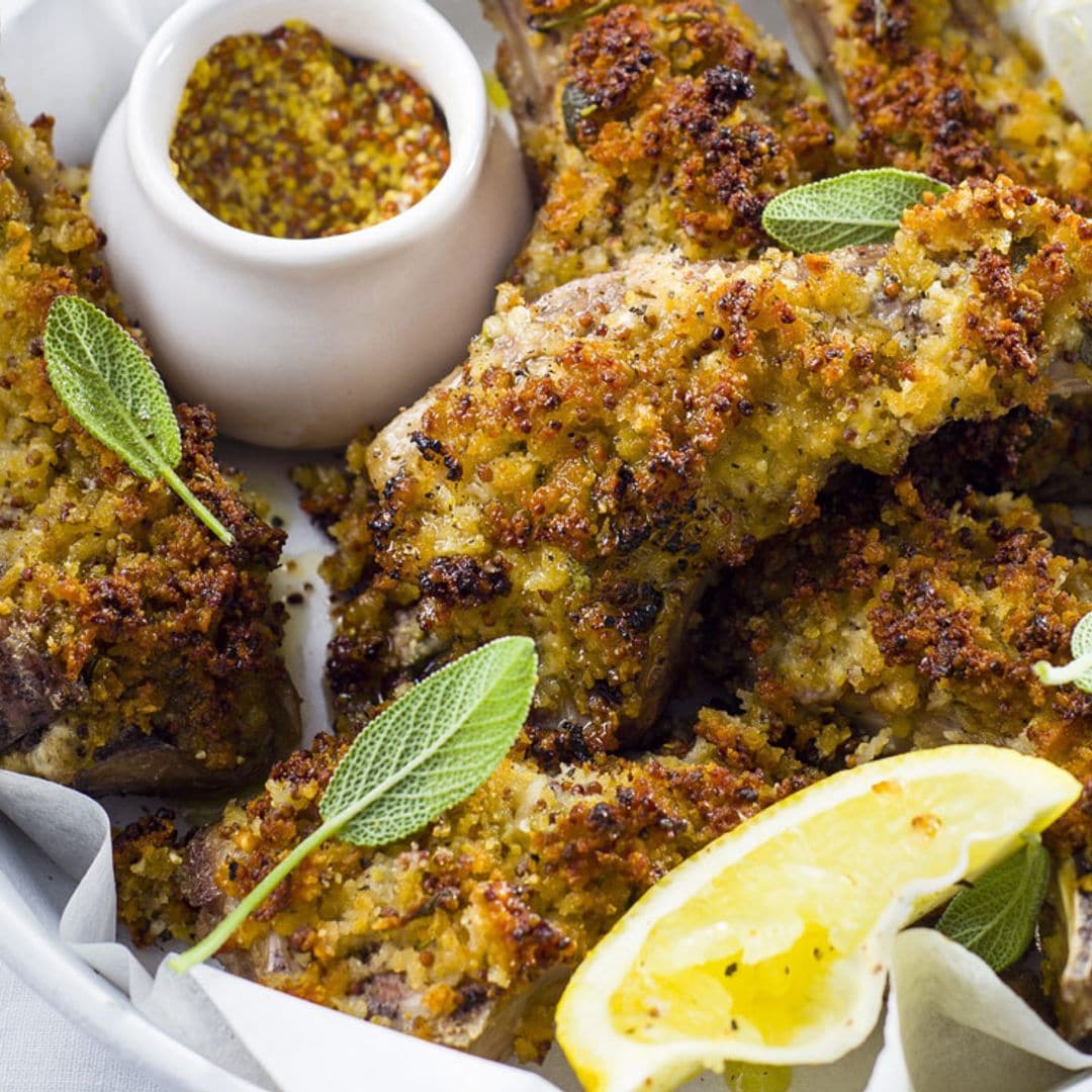 Chuletitas de cordero con costra de mostaza, queso y salvia