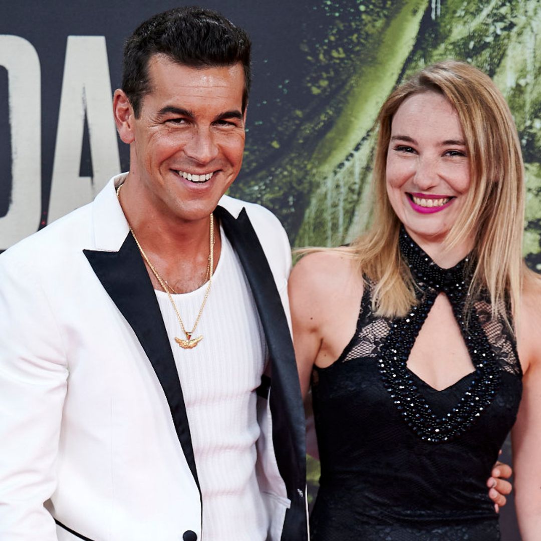 Mario Casas y Déborah François, dos ex que comparten amistad y trabajo: así se ha transformado su relación