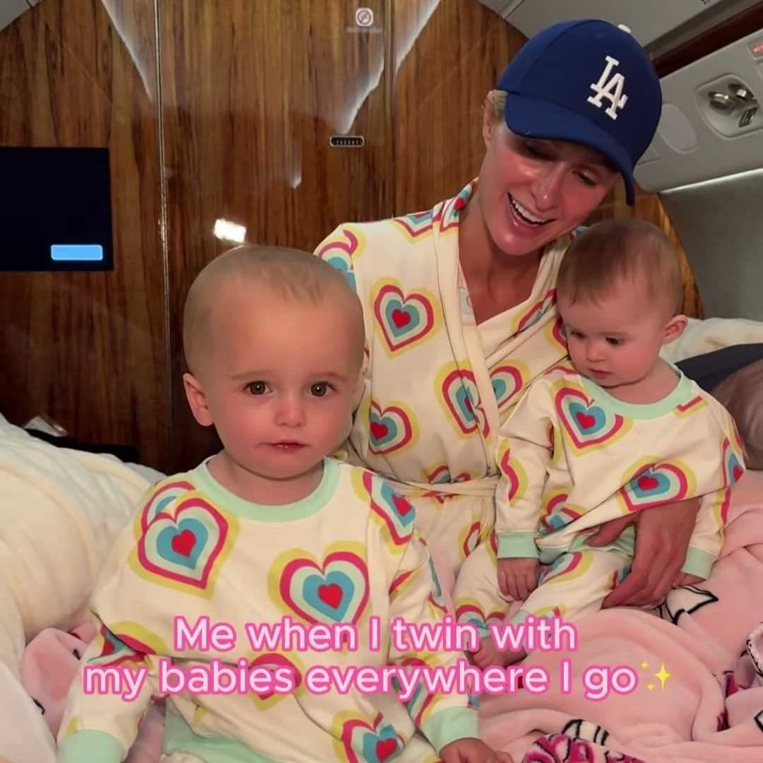 Paris Hilton luce pijamas a juego con sus hijos