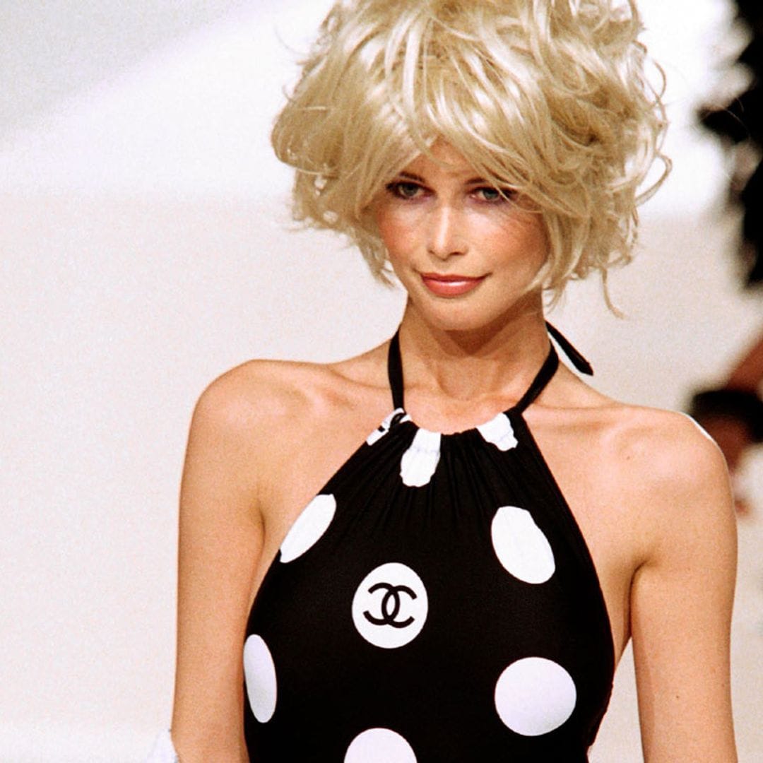 Claudia Schiffer, Naomi Campbell y ahora tú: así se llevan los bañadores que más estilizan