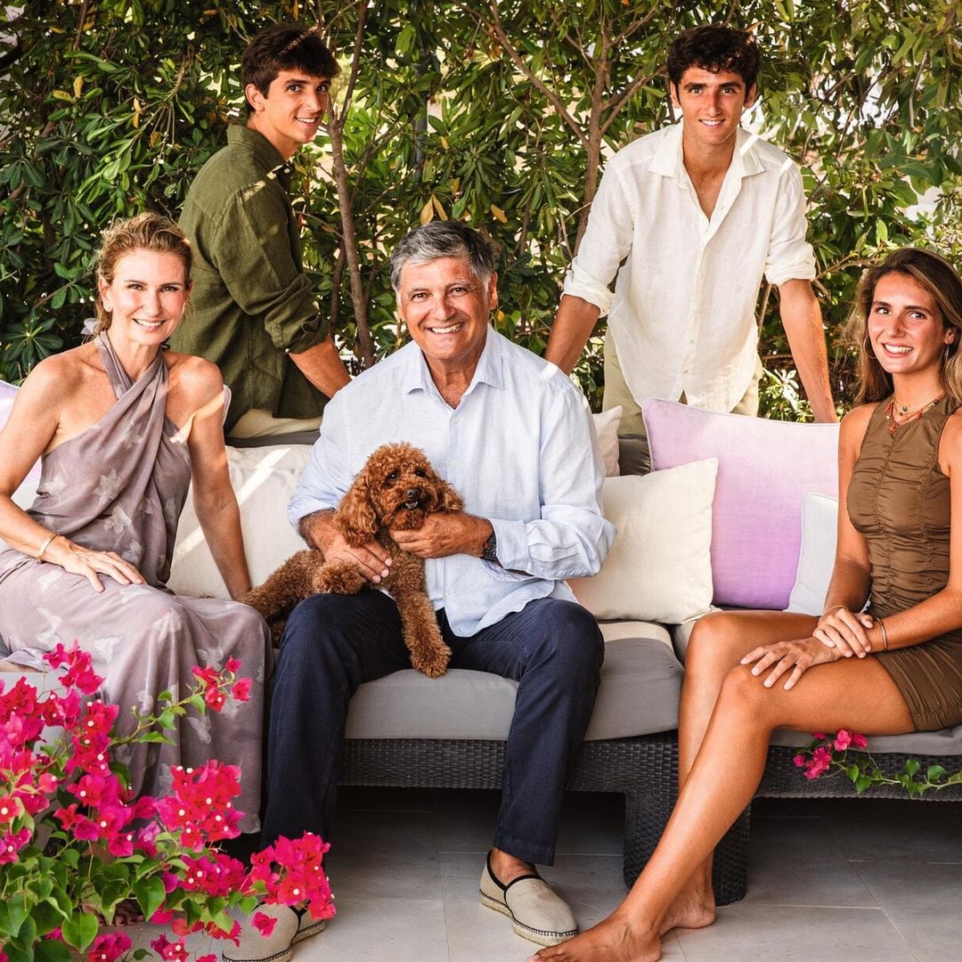 Toni Nadal nos abre las puertas de su casa de Mallorca, posa por primera vez en familia y nos habla de sus nuevos retos