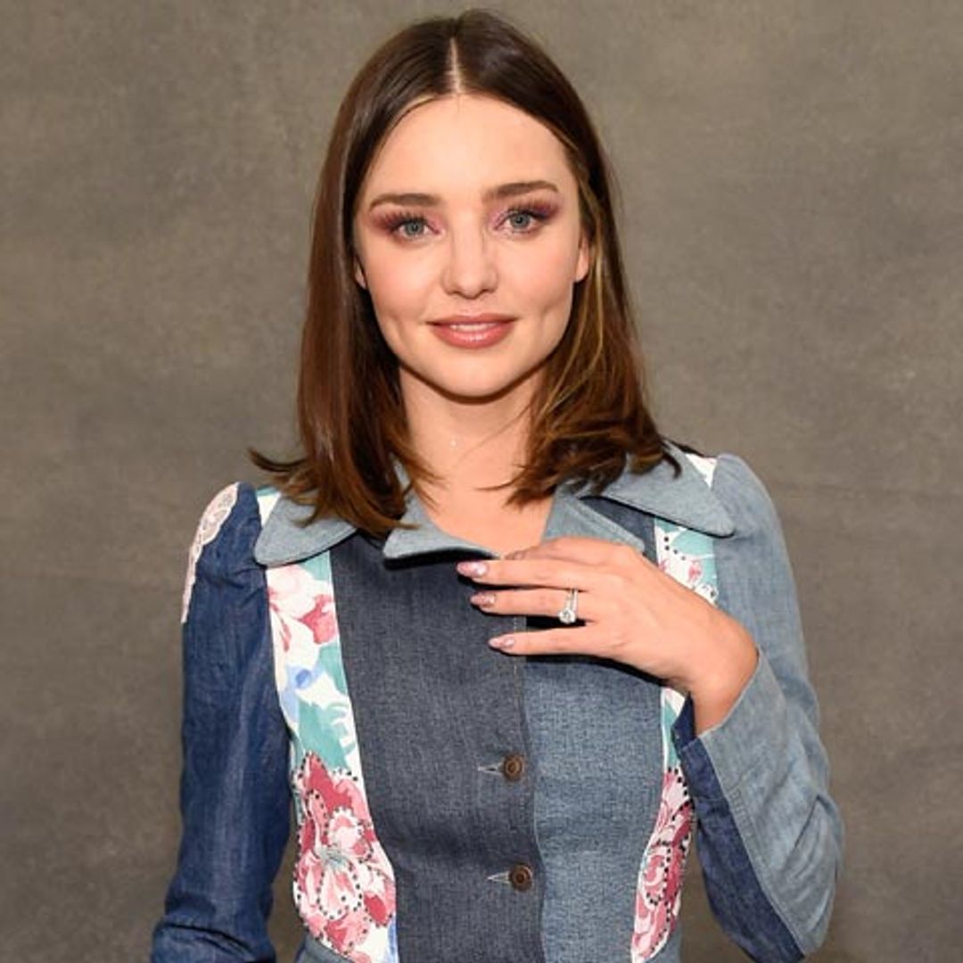 Miranda Kerr y su anillo de casada, un nuevo capítulo sobre la pasarela