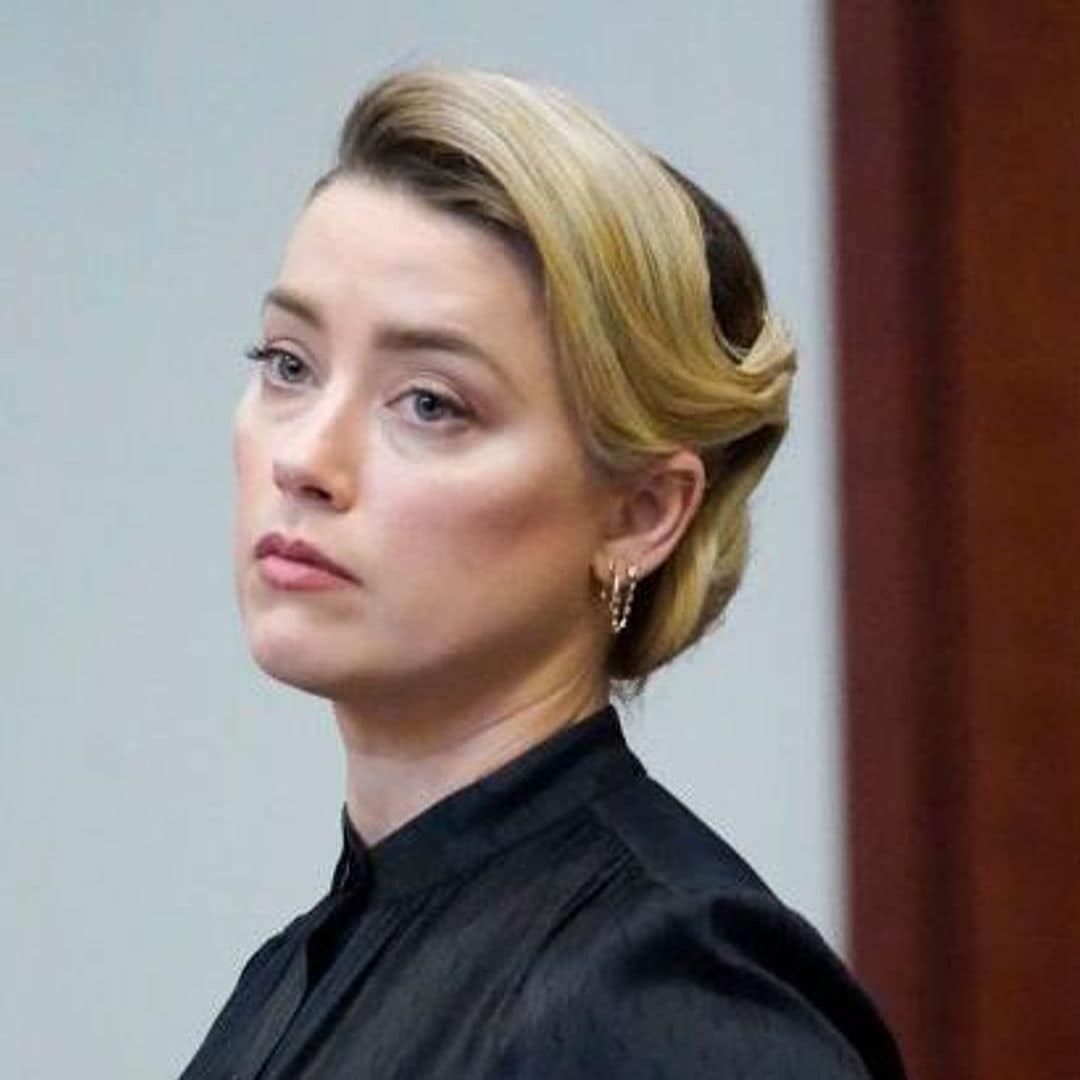 La marca de maquillaje que pone en duda a Amber Heard