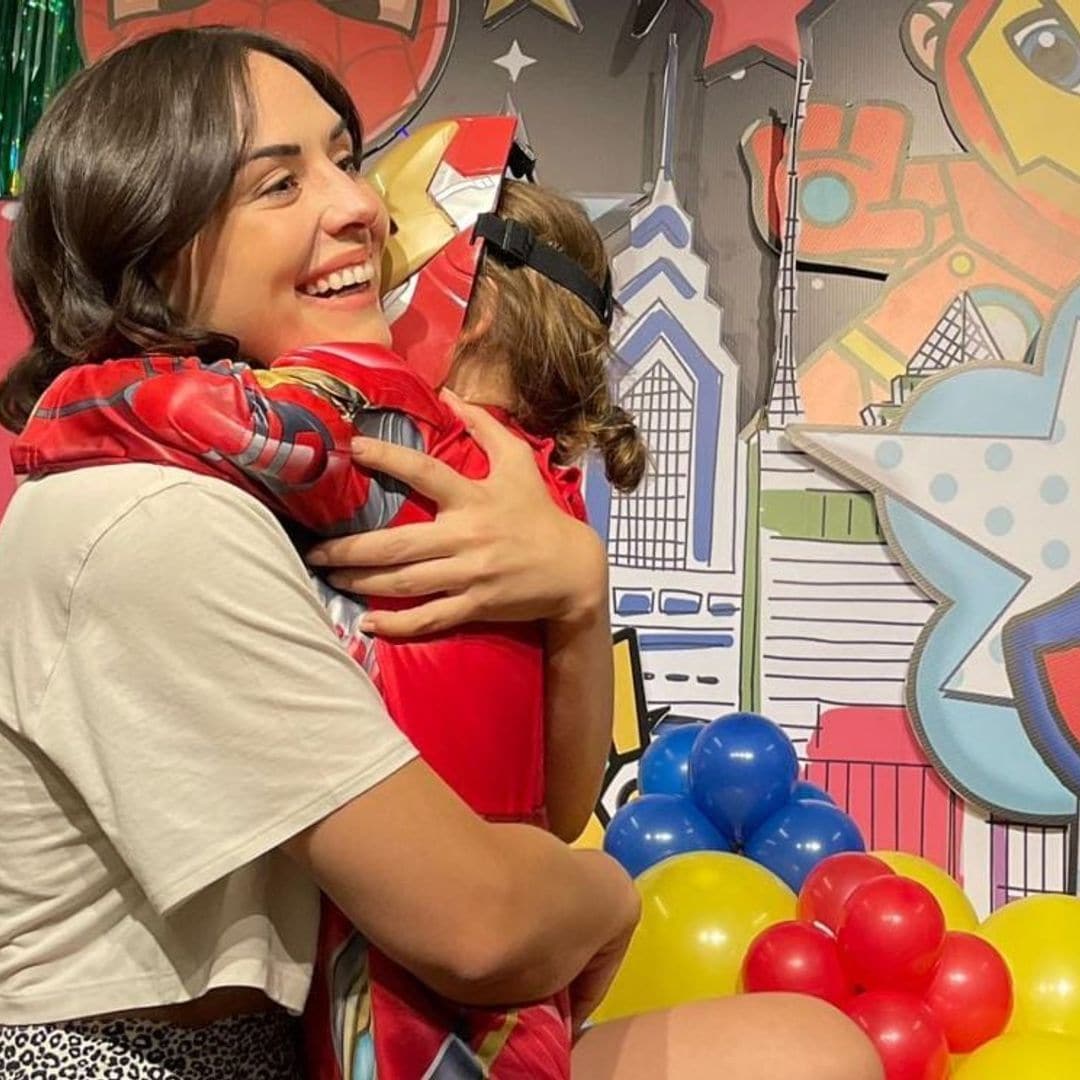 Zuria Vega y Alberto Guerra celebran el cumpleaños de su hijo Luka con una fiesta de superhéroes