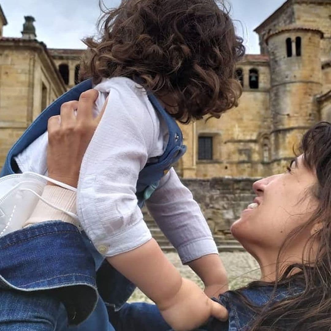 El hijo de Lorena García ('Espejo Público') da su primera 'exclusiva' desvelando el nombre de su hermanita