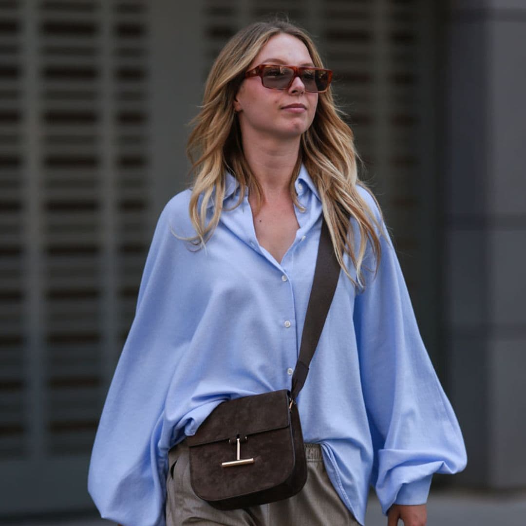 Nueve formas diferentes de llevar la camisa para chicas clásicas pero no aburridas