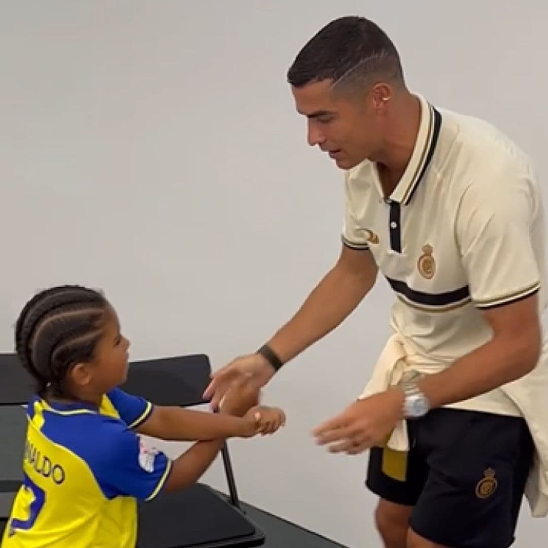 El divertido vídeo de Cristiano Ronaldo enseñando al hijo de Kim Kardashian su famoso grito de guerra