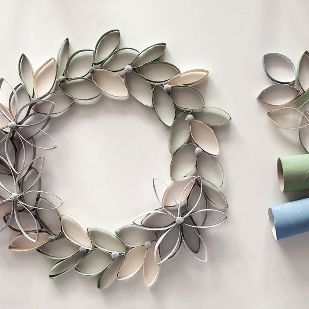 Cómo hacer flores con rollos de papel higiénico