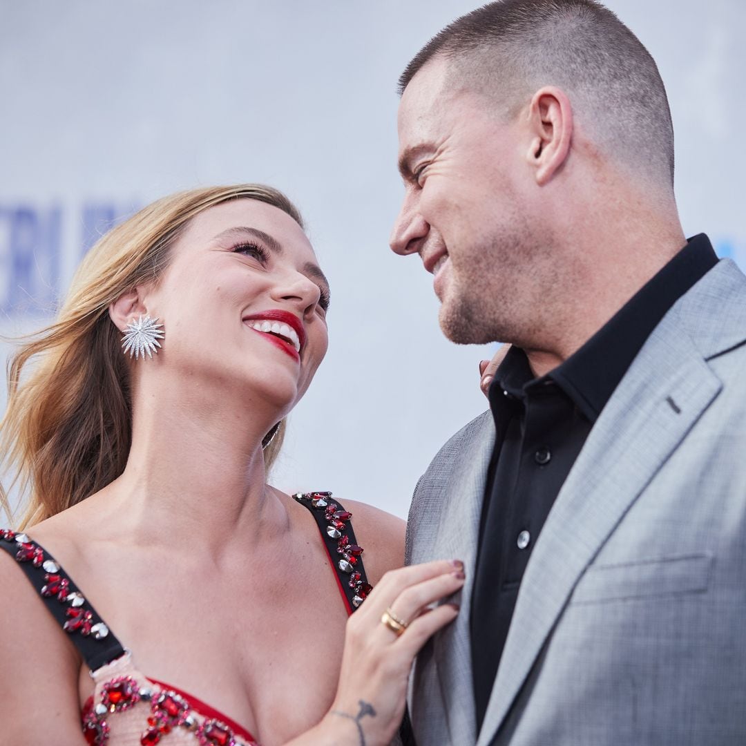 Scarlett Johansson estrena peinado 'mob wife' en su nueva comedia romántica con Channing Tatum