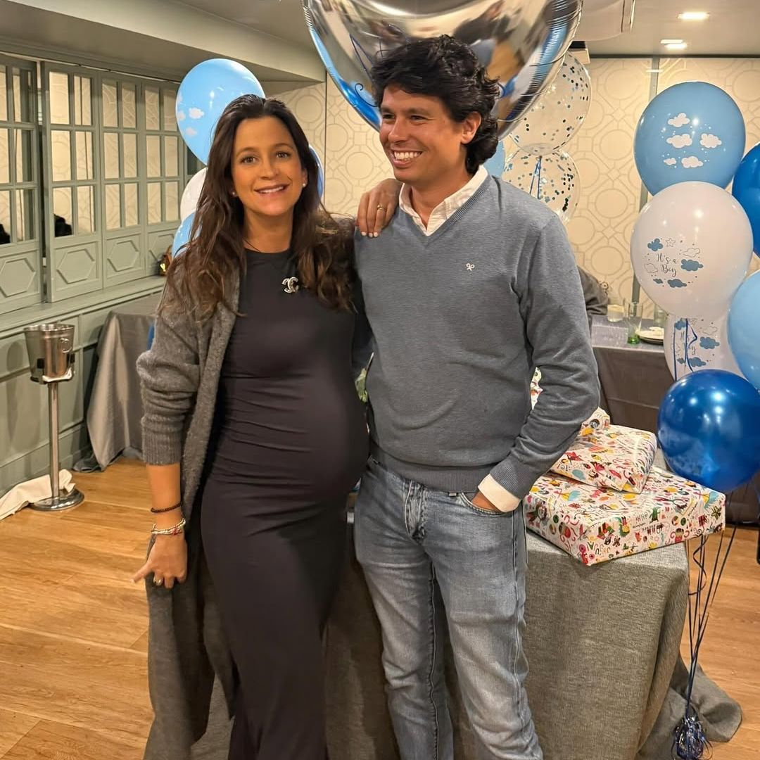 Álvaro Castillejo sorprende a Cristina Fernández con una 'baby shower' organizada junto a sus amigas